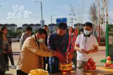 冒险喜剧电影《冒牌继承者》开机，高晓攀张冬组合备受期待
